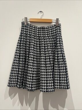 Pied de Poule high waisted knitted mini-skirt